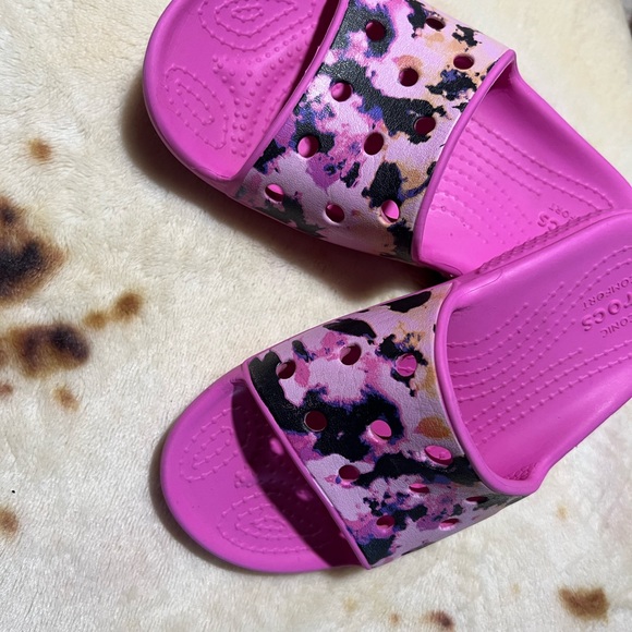 Crocs slides size 11 pink. New! - Picture 4 of 4